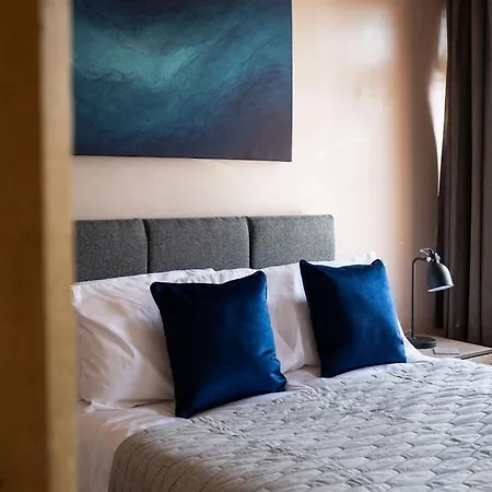 Stylish Summer Retreat * Scarborough
